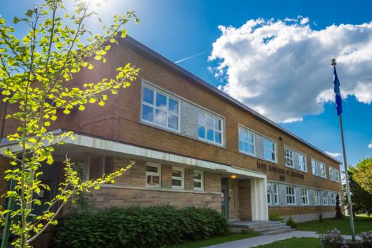 École Notre-Dame-de-l’Assomption - Centre de services scolaire des Bois ...
